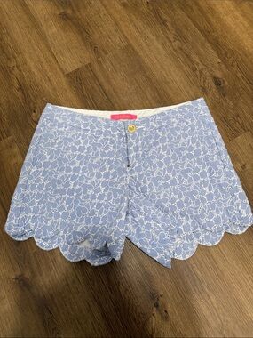 Lilly Pulitzer Blue and White Scallop Hem Shorts
